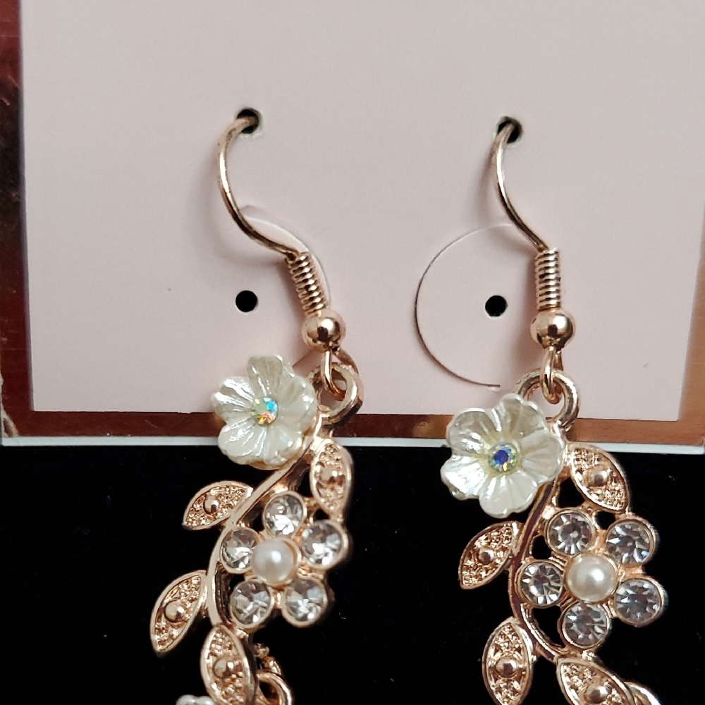 Adrienne Vittadini Gold and White Botanical Earrings - Picture 7 of 13